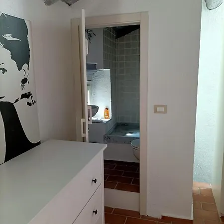 Casa A Camedone アパート